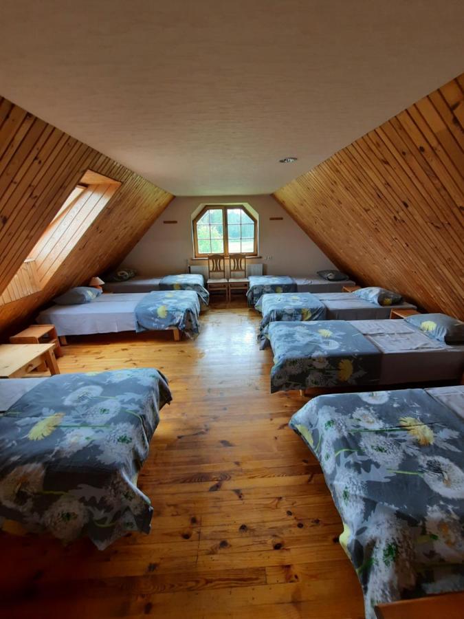 Jaun-Ievinas Hotel Rauna Buitenkant foto