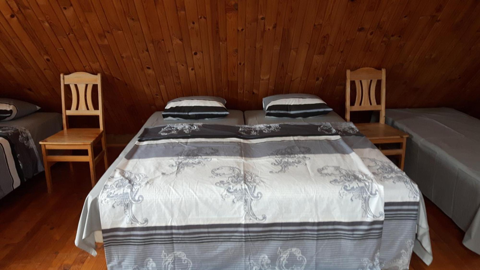Jaun-Ievinas Hotel Rauna Buitenkant foto