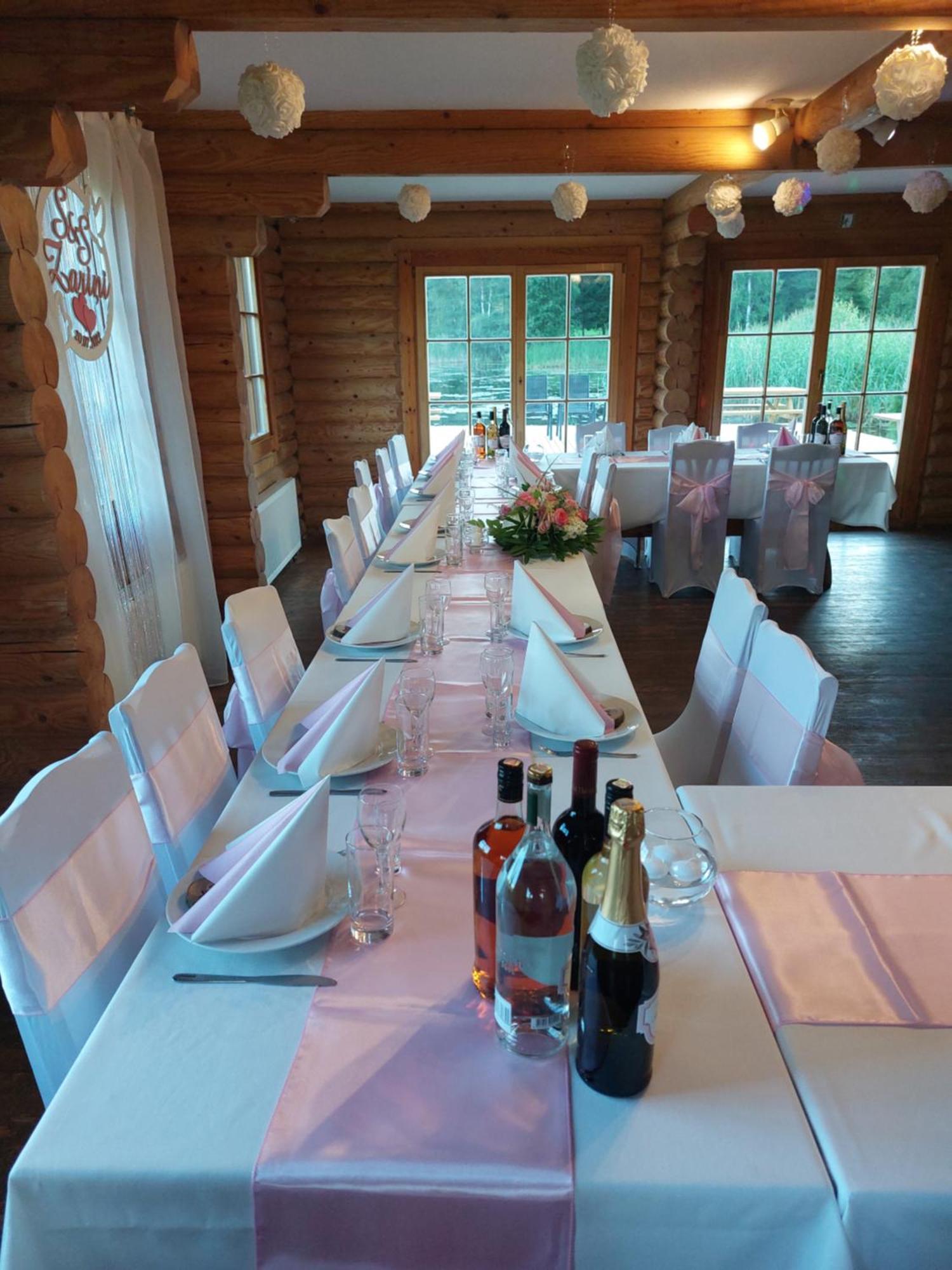 Jaun-Ievinas Hotel Rauna Buitenkant foto