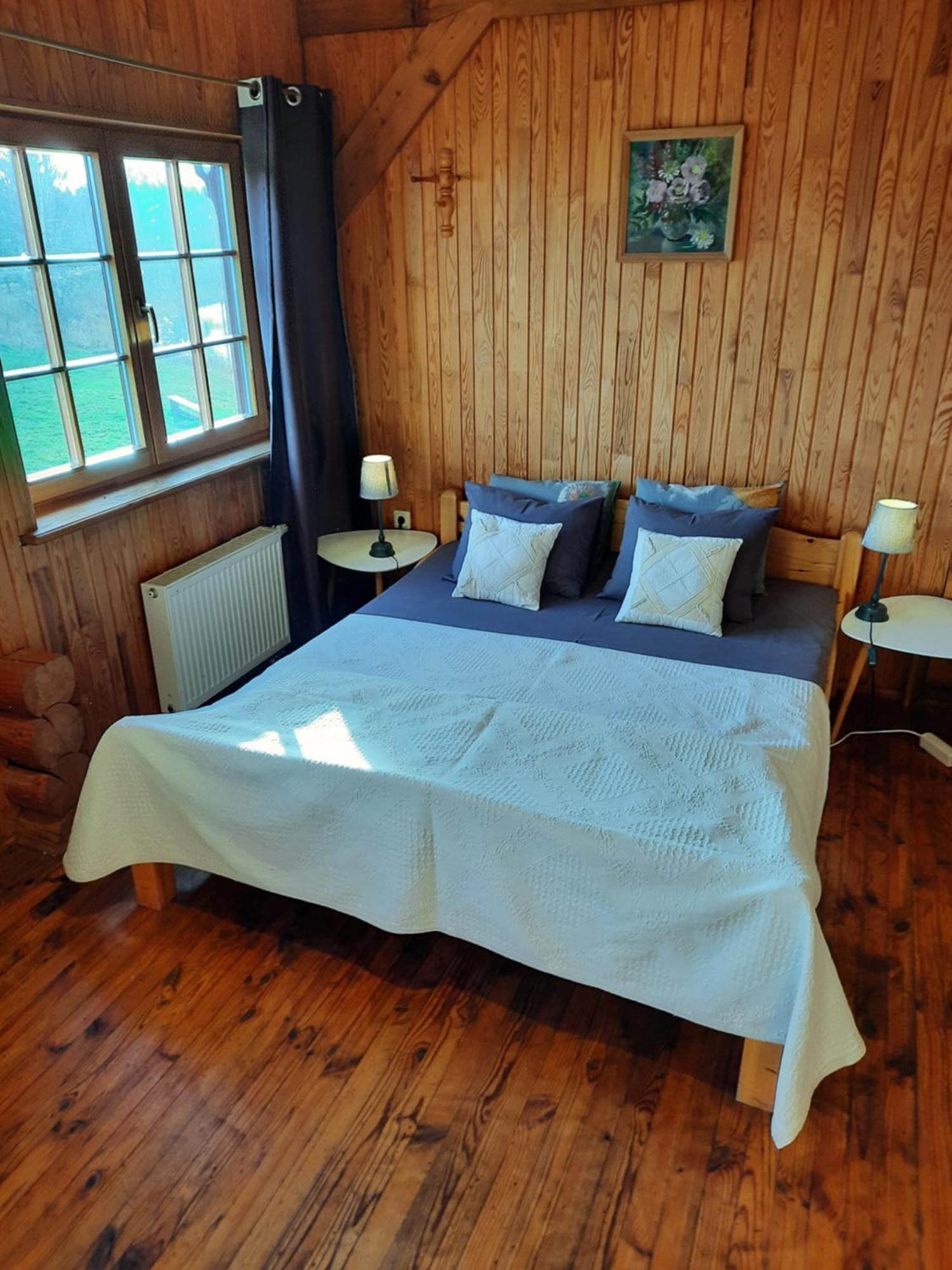 Jaun-Ievinas Hotel Rauna Buitenkant foto