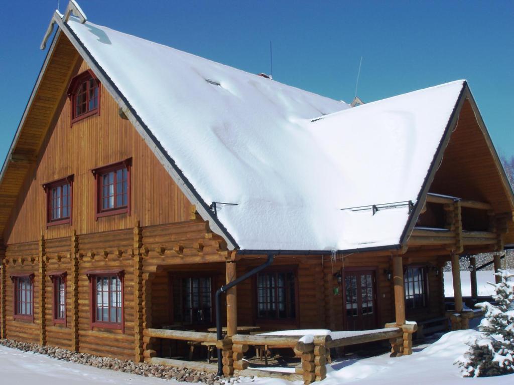 Jaun-Ievinas Hotel Rauna Buitenkant foto