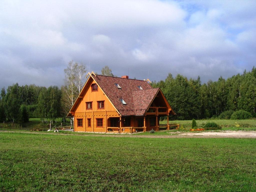 Jaun-Ievinas Hotel Rauna Buitenkant foto