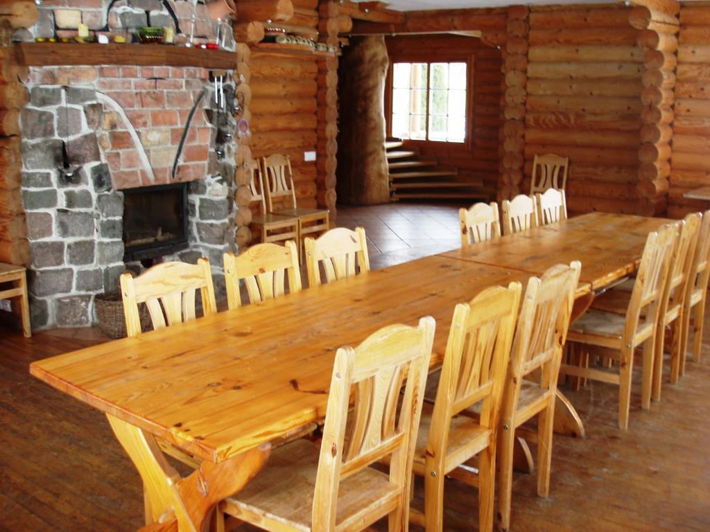 Jaun-Ievinas Hotel Rauna Buitenkant foto